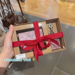 NWT Coach Boxed Snap Wallet and Picture Frame Bag Charm CCL93 pink Holiday Gift